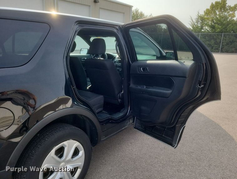 image for item DQ3655 2017 Ford Explorer Police Interceptor  SUV