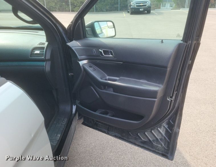 image for item DQ3656 2015 Ford Explorer Police Interceptor  SUV