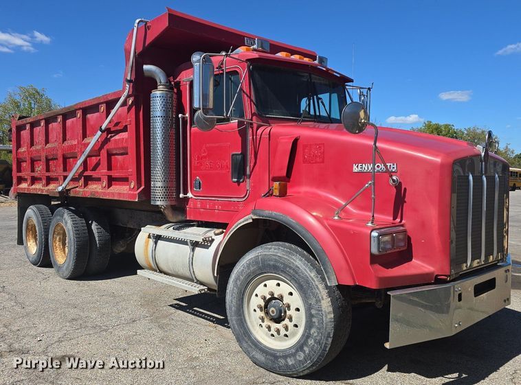 image for item DQ4569 2003 Kenworth  T800 dump truck