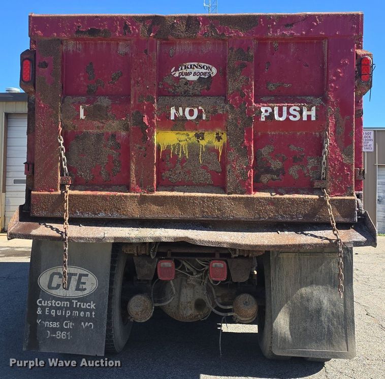 image for item DQ4569 2003 Kenworth  T800 dump truck