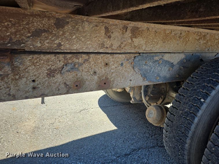 image for item DQ4569 2003 Kenworth  T800 dump truck