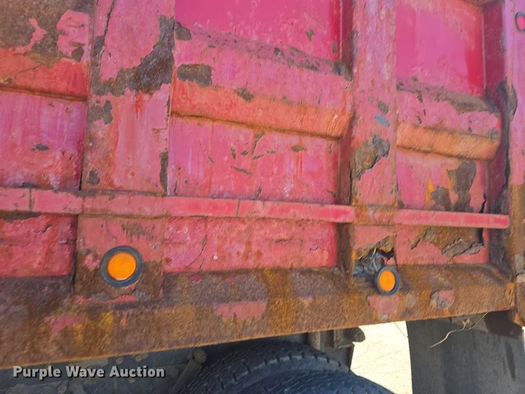 image for item DQ4569 2003 Kenworth  T800 dump truck