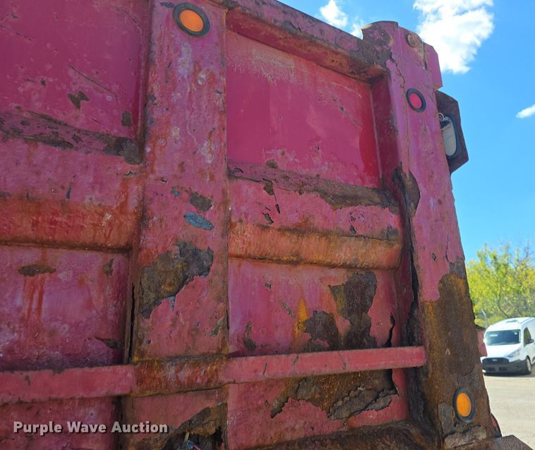 image for item DQ4569 2003 Kenworth  T800 dump truck