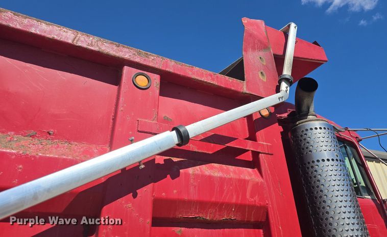 image for item DQ4569 2003 Kenworth  T800 dump truck