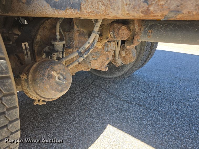 image for item DQ4569 2003 Kenworth  T800 dump truck