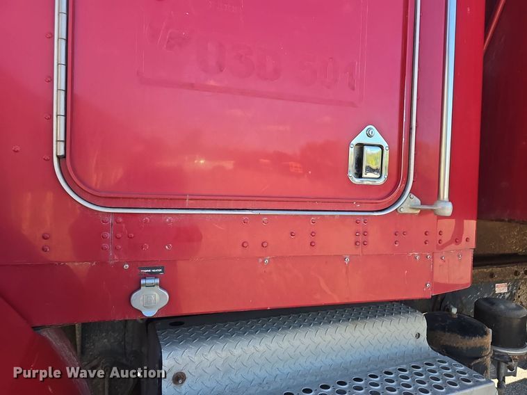 image for item DQ4569 2003 Kenworth  T800 dump truck