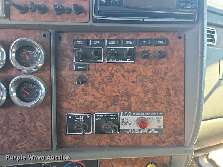 image for item DQ4569 2003 Kenworth  T800 dump truck