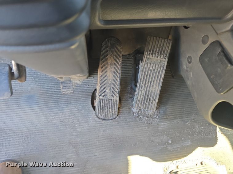 image for item DQ4569 2003 Kenworth  T800 dump truck