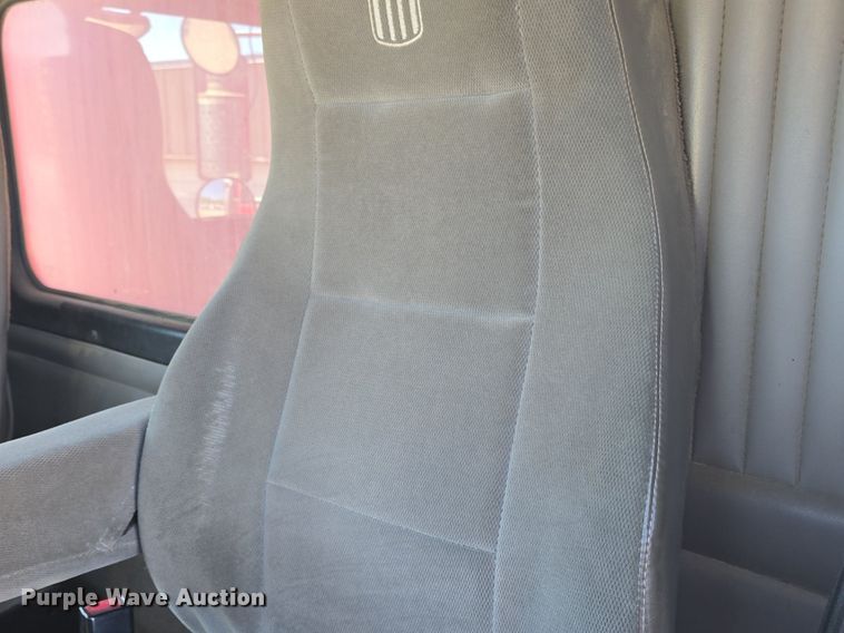 image for item DQ4569 2003 Kenworth  T800 dump truck