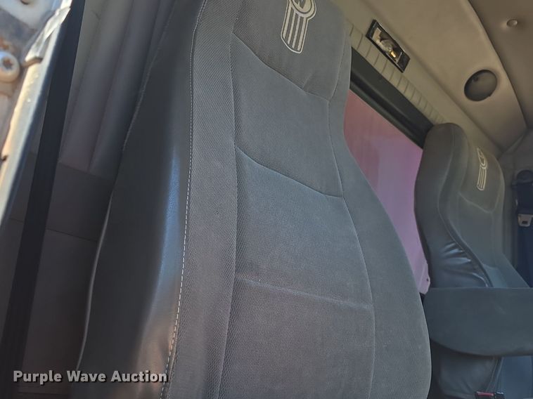 image for item DQ4569 2003 Kenworth  T800 dump truck