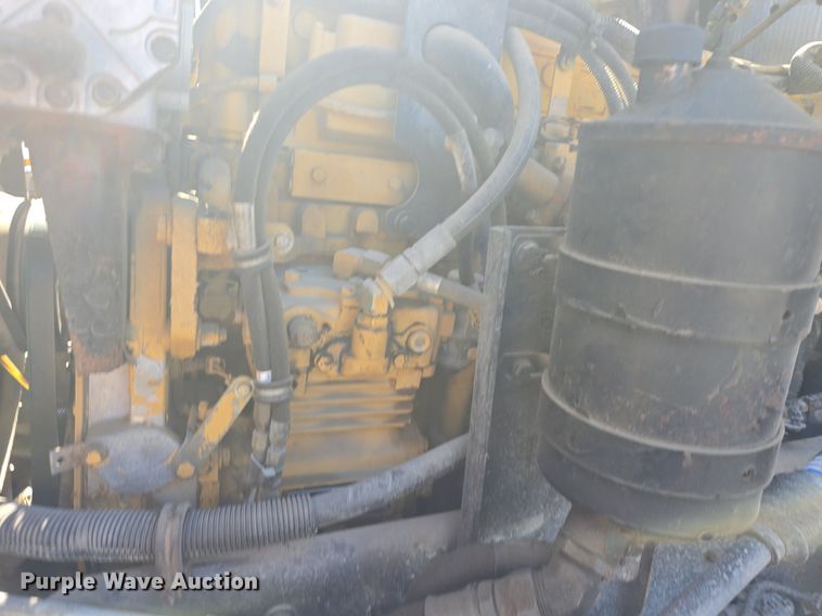 image for item DQ4569 2003 Kenworth  T800 dump truck