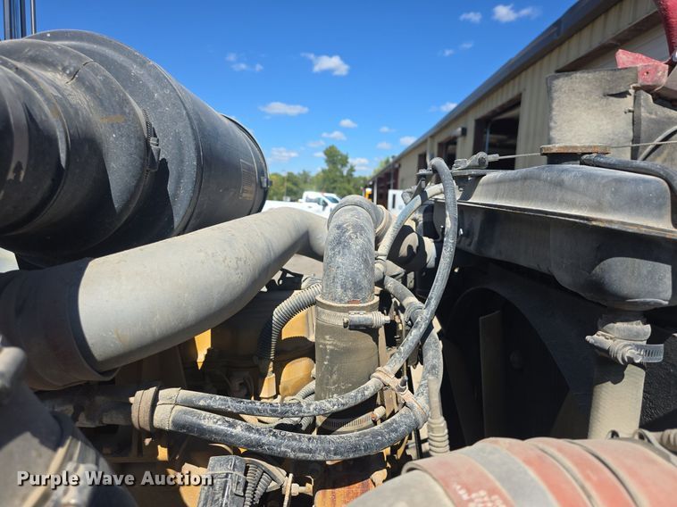 image for item DQ4569 2003 Kenworth  T800 dump truck