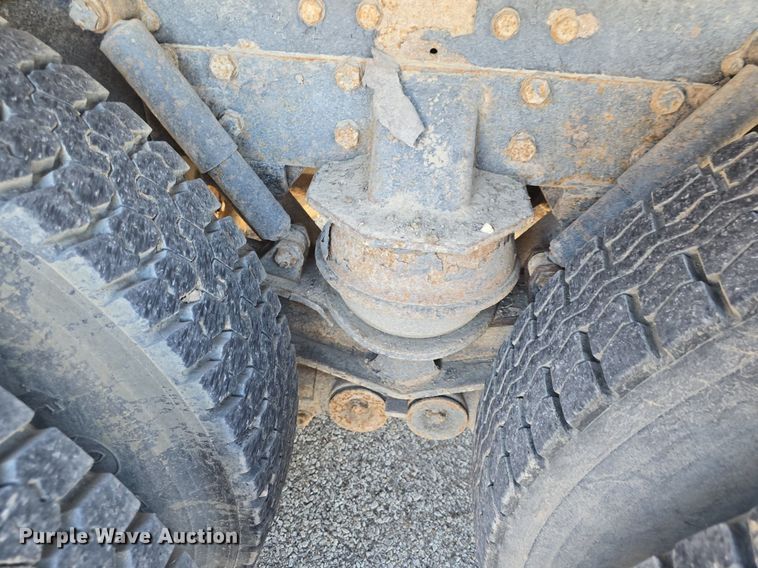 image for item DQ4569 2003 Kenworth  T800 dump truck