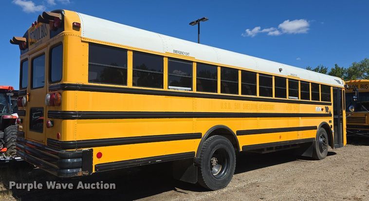 image for item DQ4570 2004 IC FE300 school bus