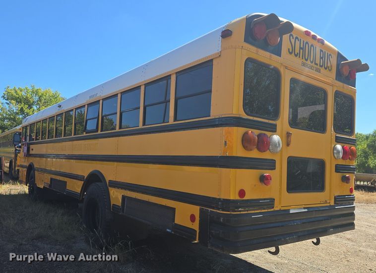 image for item DQ4570 2004 IC FE300 school bus