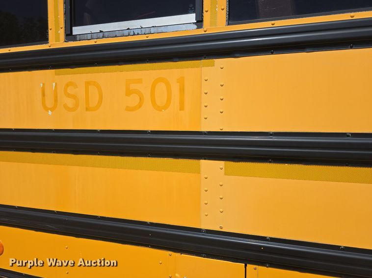 image for item DQ4570 2004 IC FE300 school bus