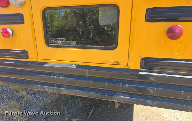 image for item DQ4570 2004 IC FE300 school bus