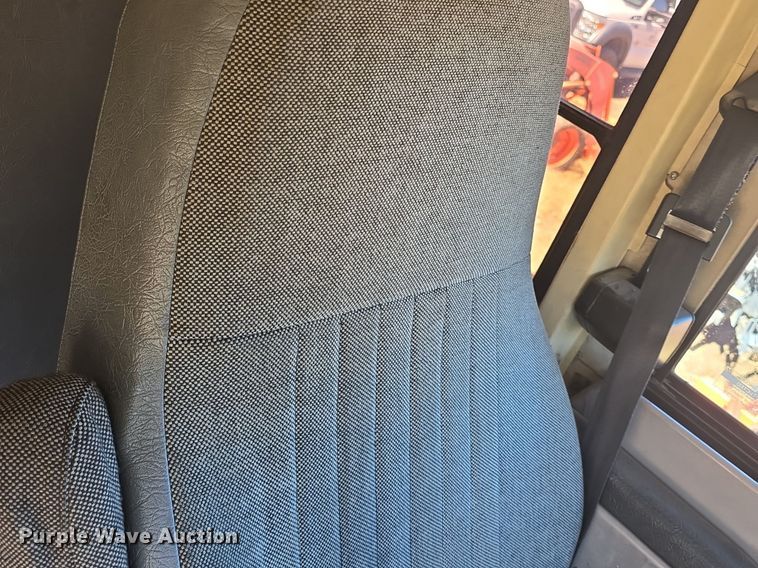 image for item DQ4570 2004 IC FE300 school bus