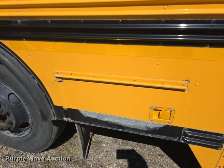 image for item DQ4571 2004 Bluebird  All American  school bus