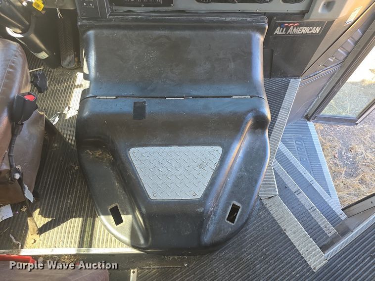 image for item DQ4571 2004 Bluebird  All American  school bus