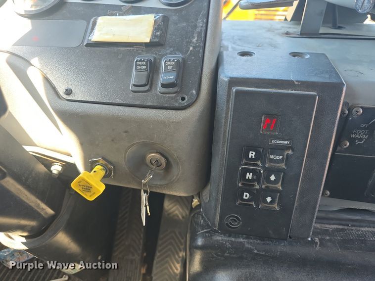 image for item DQ4571 2004 Bluebird  All American  school bus