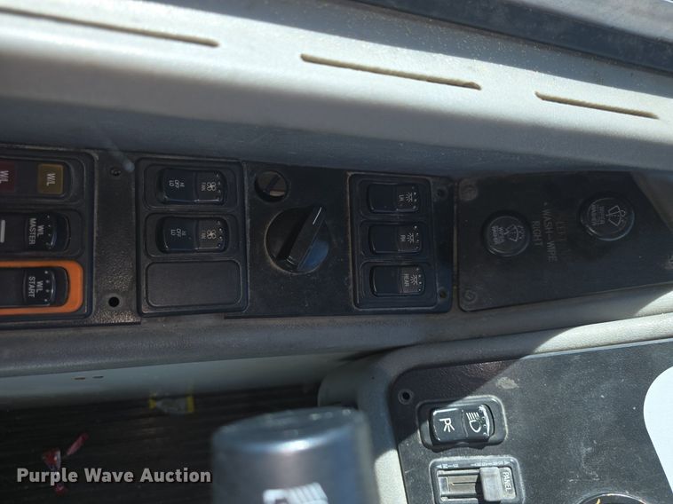 image for item DQ4571 2004 Bluebird  All American  school bus