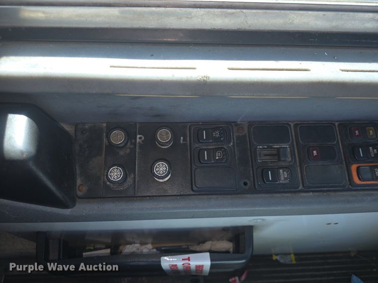 image for item DQ4571 2004 Bluebird  All American  school bus