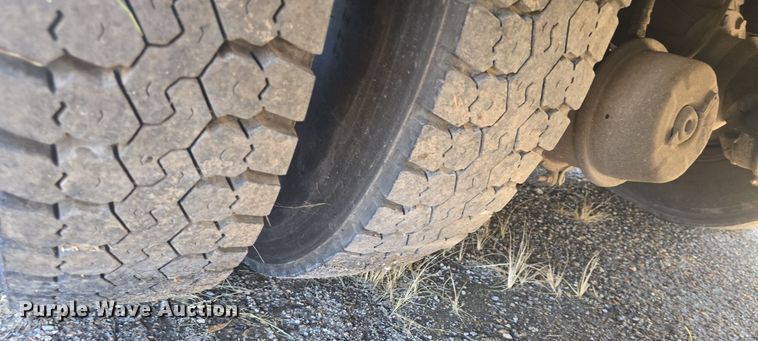 image for item DQ4571 2004 Bluebird  All American  school bus