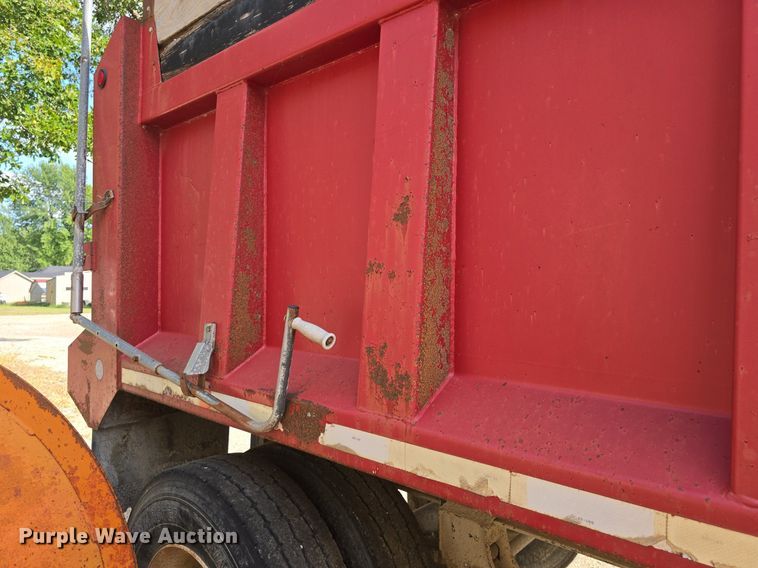 image for item DQ4573 2002 Wheeler Galion 502F end dump pup trailer