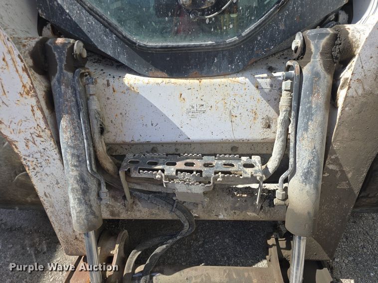 image for item DQ5172 2013 Bobcat  S750 skid steer loader