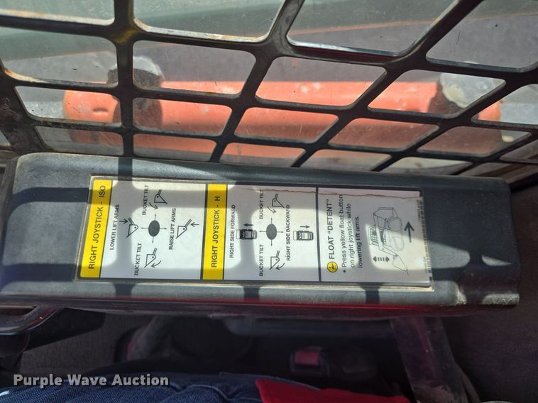 image for item DQ5172 2013 Bobcat  S750 skid steer loader