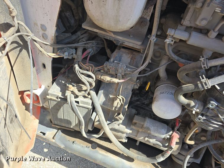 image for item DQ5172 2013 Bobcat  S750 skid steer loader