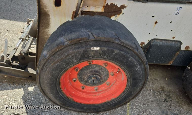 image for item DQ5172 2013 Bobcat  S750 skid steer loader