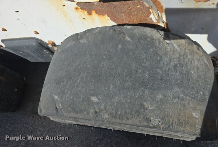 image for item DQ5172 2013 Bobcat  S750 skid steer loader