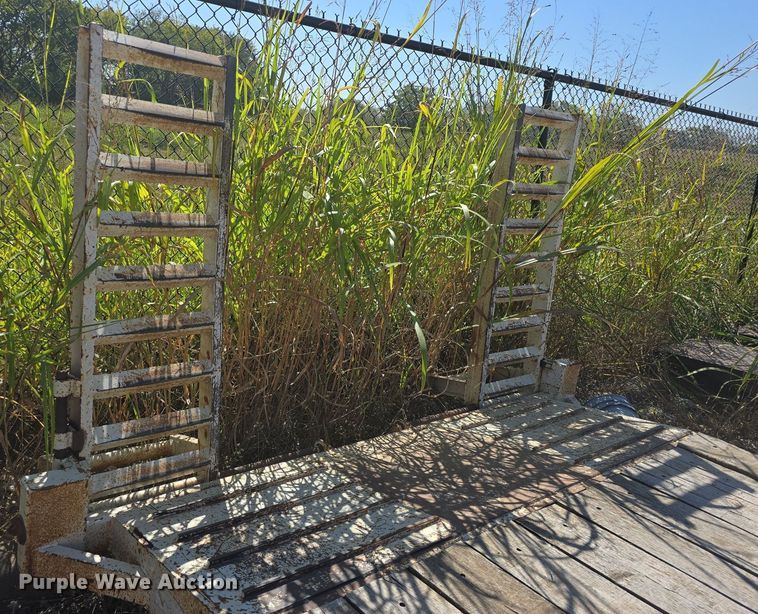 image for item DQ5174 2007 Brooks brothers CSLE equipment trailer