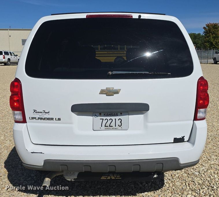 image for item DQ5175 2007 Chevrolet Uplands LS AmeriVan handicap accessible van