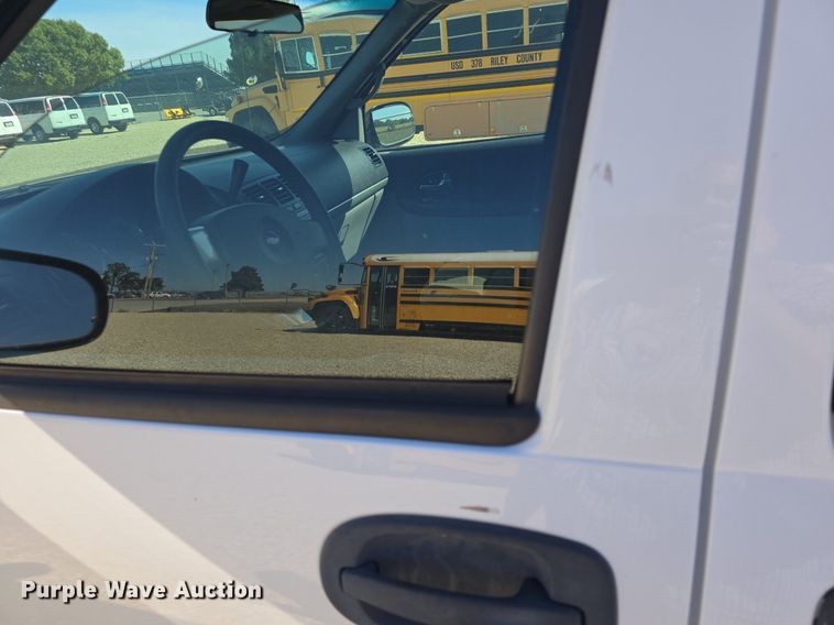 image for item DQ5175 2007 Chevrolet Uplands LS AmeriVan handicap accessible van