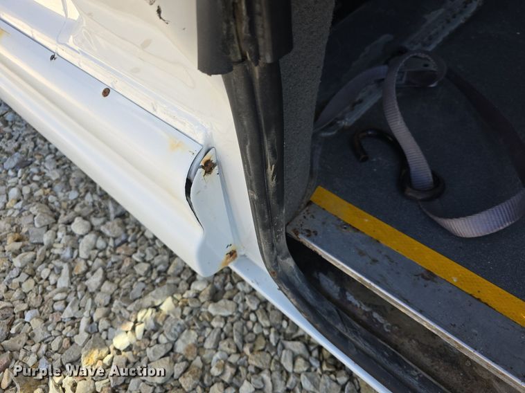 image for item DQ5175 2007 Chevrolet Uplands LS AmeriVan handicap accessible van