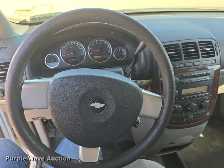 image for item DQ5175 2007 Chevrolet Uplands LS AmeriVan handicap accessible van