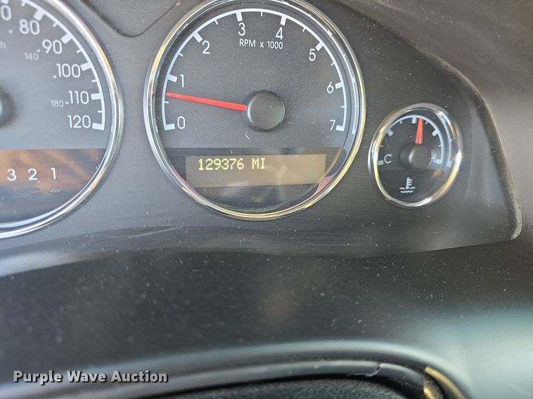 image for item DQ5175 2007 Chevrolet Uplands LS AmeriVan handicap accessible van