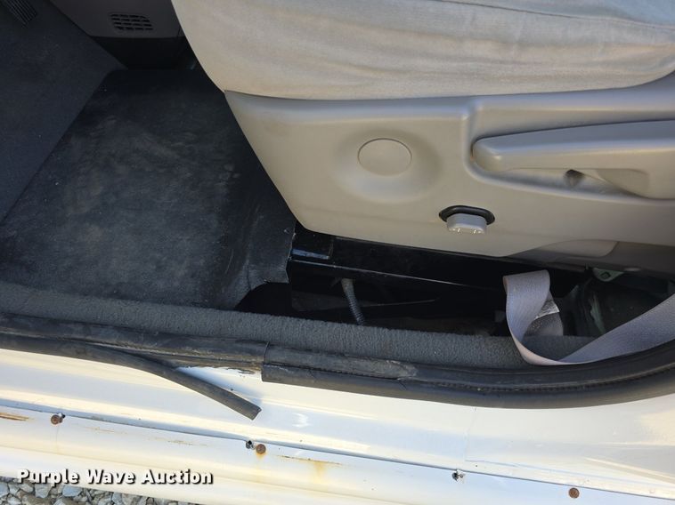 image for item DQ5175 2007 Chevrolet Uplands LS AmeriVan handicap accessible van