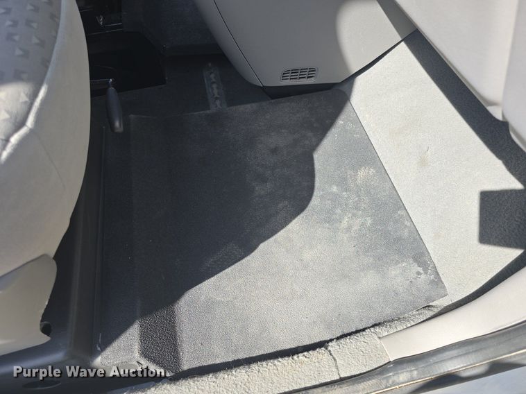 image for item DQ5175 2007 Chevrolet Uplands LS AmeriVan handicap accessible van