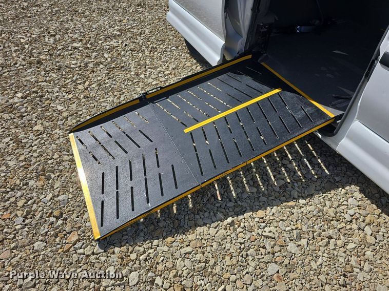 image for item DQ5175 2007 Chevrolet Uplands LS AmeriVan handicap accessible van