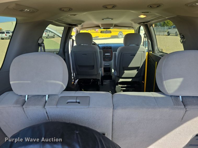 image for item DQ5175 2007 Chevrolet Uplands LS AmeriVan handicap accessible van