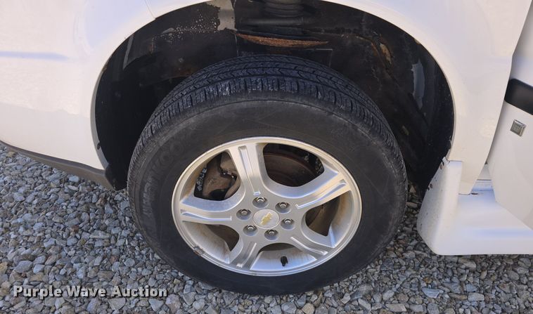 image for item DQ5175 2007 Chevrolet Uplands LS AmeriVan handicap accessible van