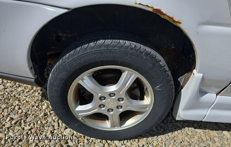 image for item DQ5175 2007 Chevrolet Uplands LS AmeriVan handicap accessible van