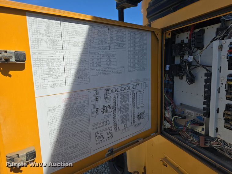 image for item DQ5176 2011 Bluebird Vision school bus