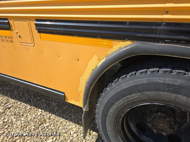 image for item DQ5176 2011 Bluebird Vision school bus