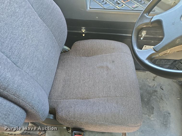 image for item DQ5176 2011 Bluebird Vision school bus