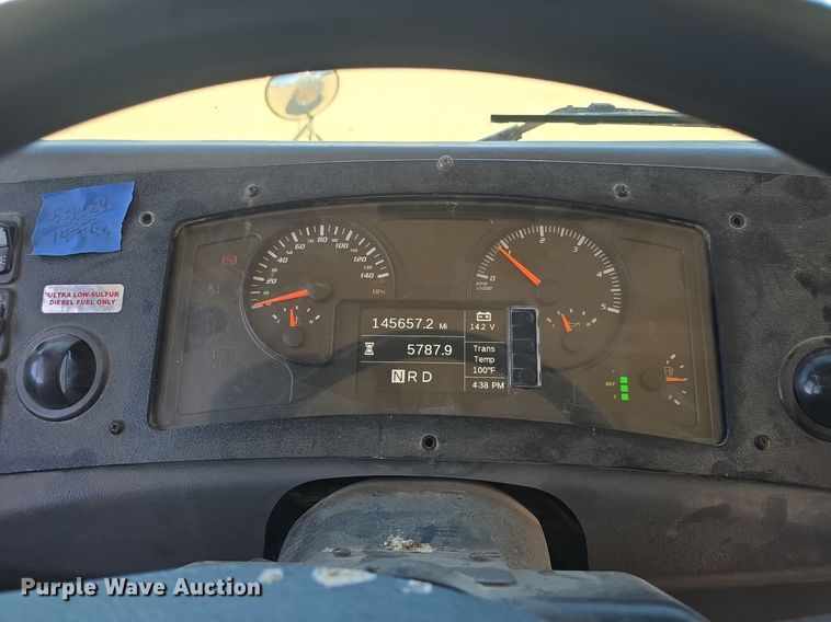 image for item DQ5176 2011 Bluebird Vision school bus